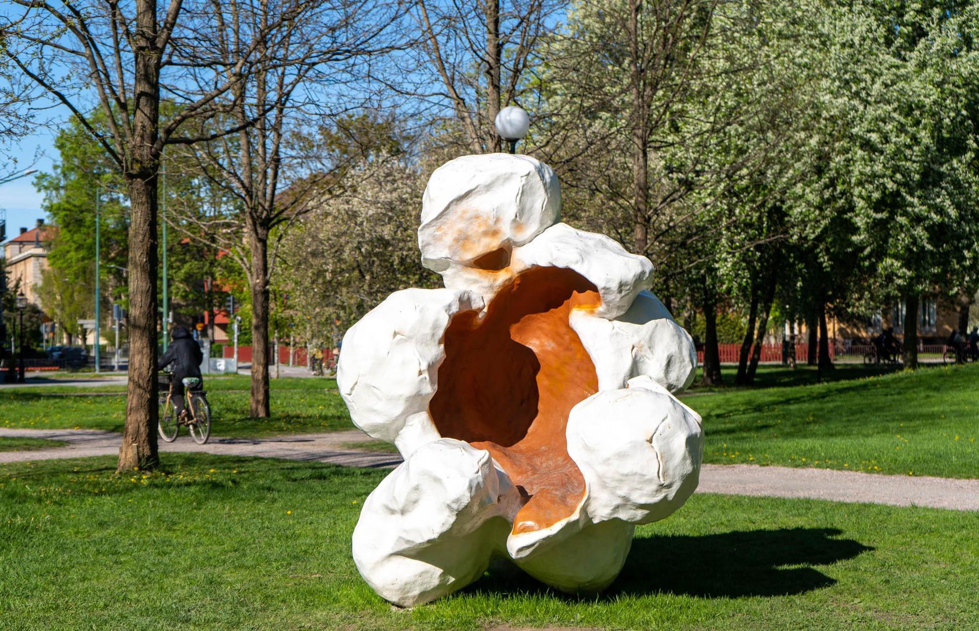 Die Skulptur Popcorn in Örebro